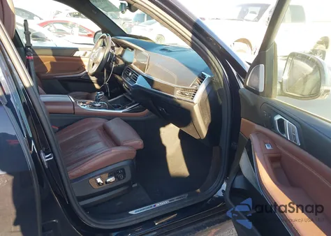 2020 BMW X7 M50I z USA, uszkodzony, nr VIN 5UXCX6C08L9B26308